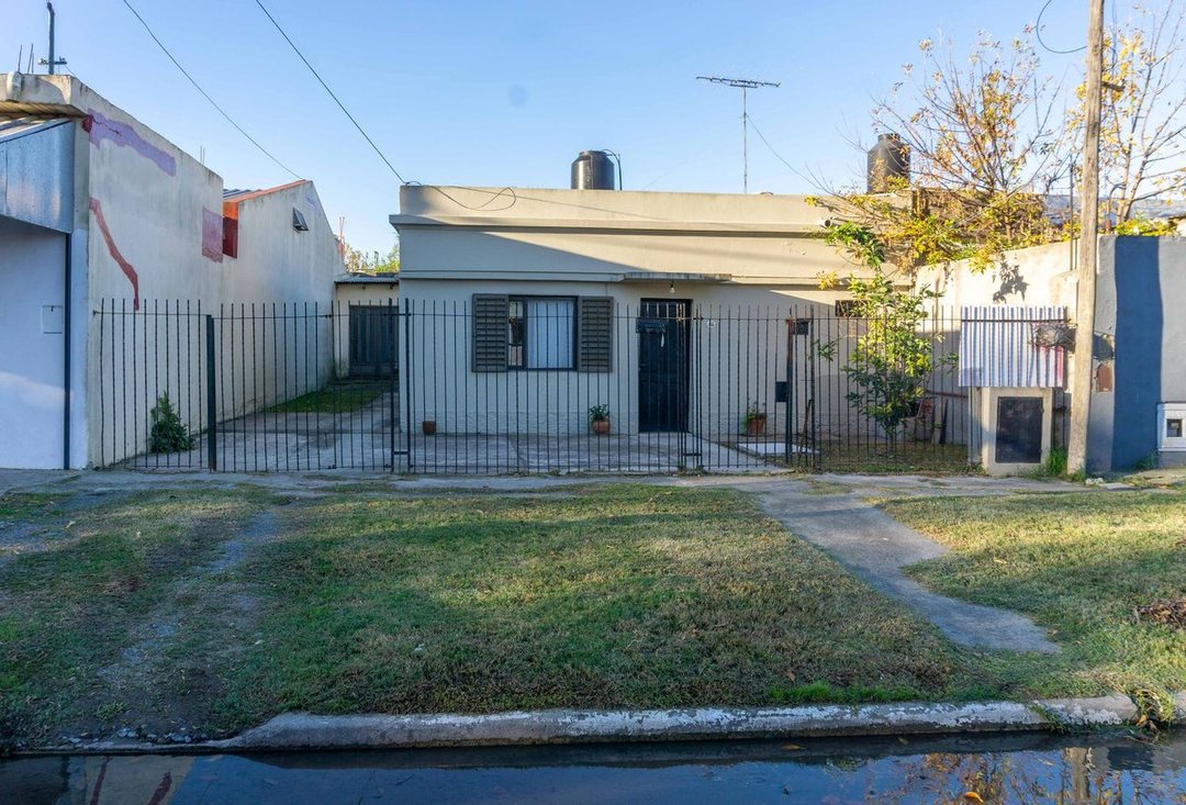 Casa 2 dormitorios en venta en Ensenada, quincho